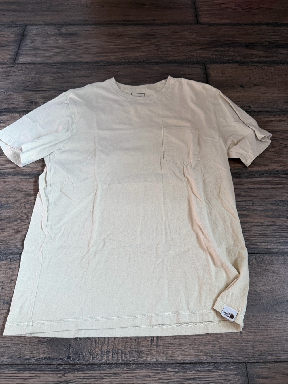 The North Face Men's Short-Sleeve Pocket T-Shirt in Light Cream